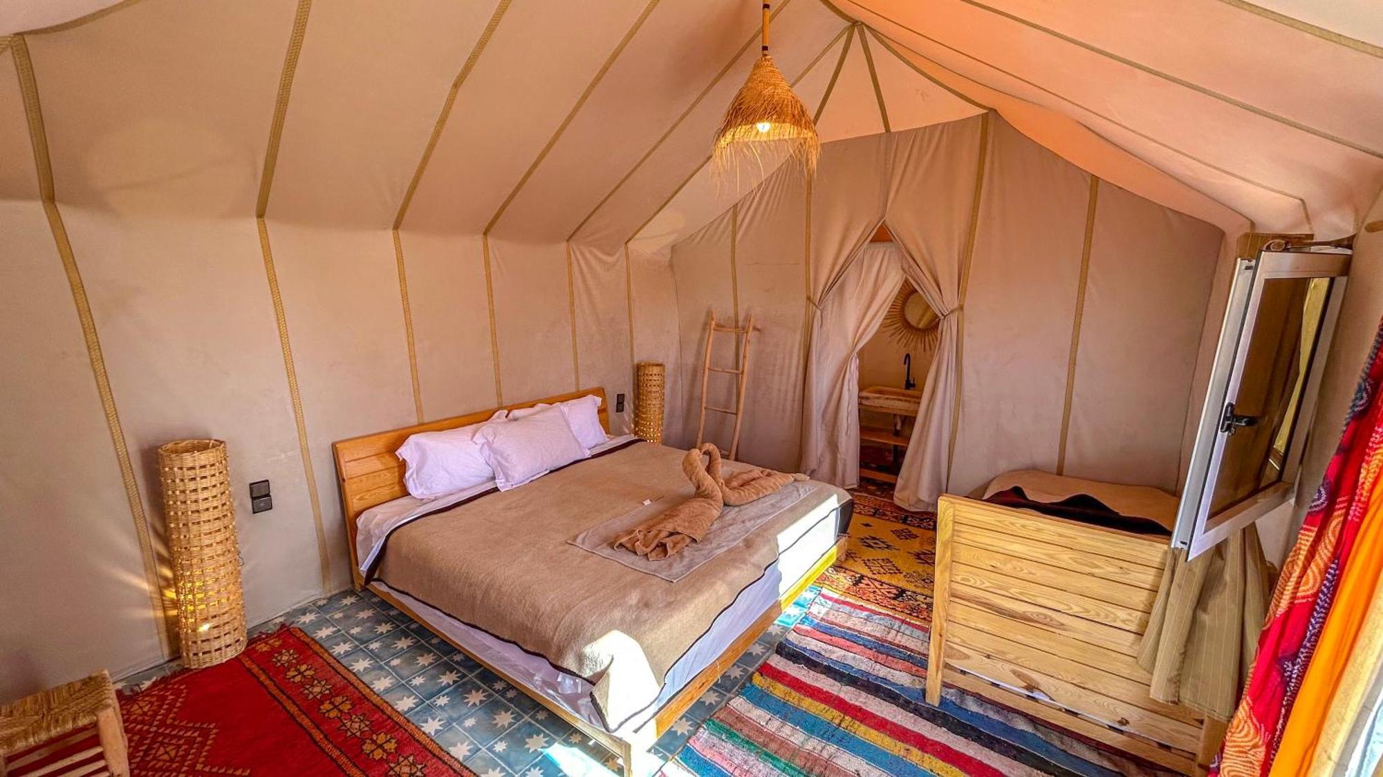 ホテル Jardin Kotori Luxury Camp メルズーガ エクステリア 写真